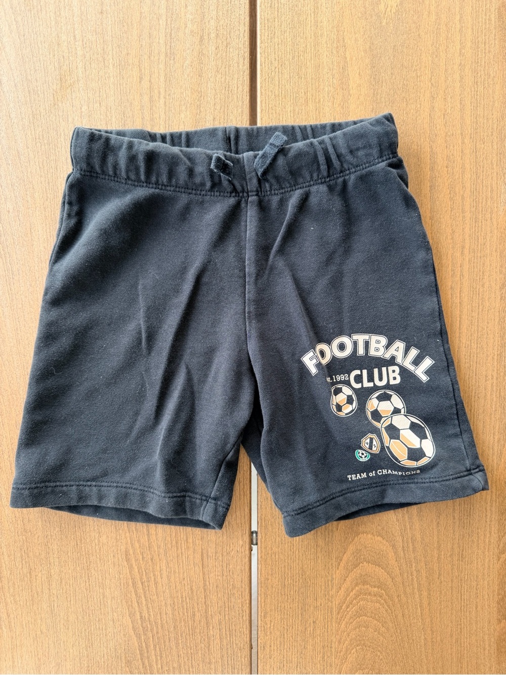 3/$15 H&M Kids Football Club Sweat Shorts Size 6Y Black Soccer Graphic
